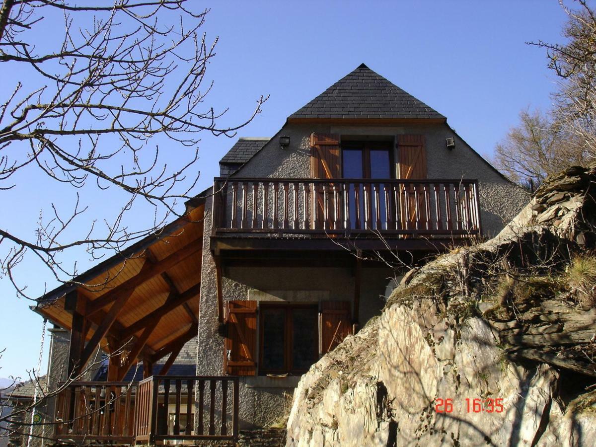 Gite Familial Fouga Bareilles Exteriör bild